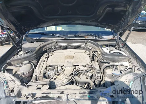 2015 Mercedes-Benz Glk 350 4Matic z USA, uszkodzony, nr VIN WDCGG8JB7FG441353